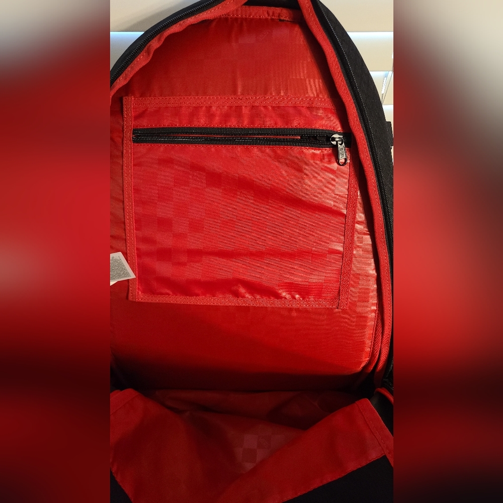 Backpack - Picture 6 of 7